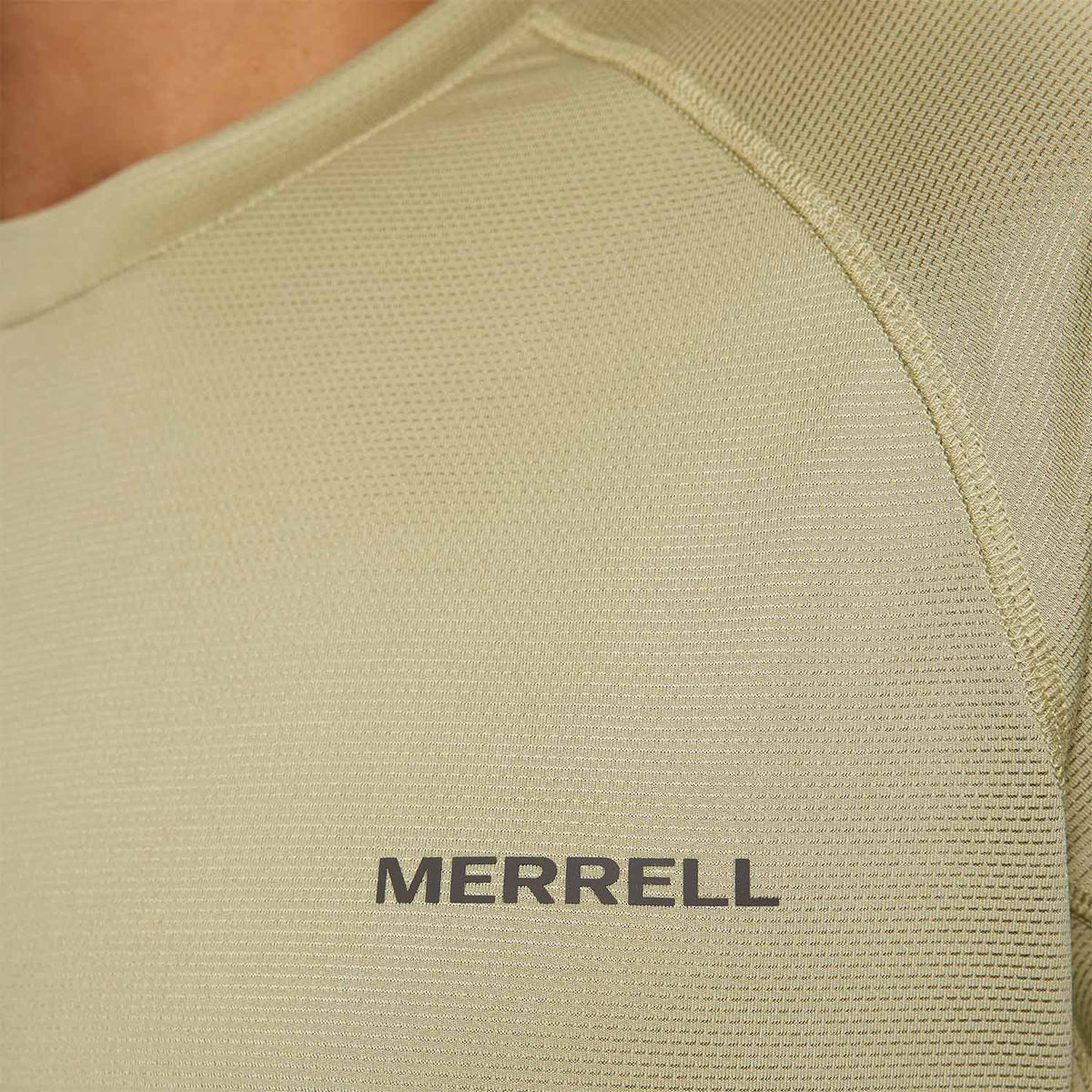Polera Manga Larga Hombre Tech Verde Claro Merrell
