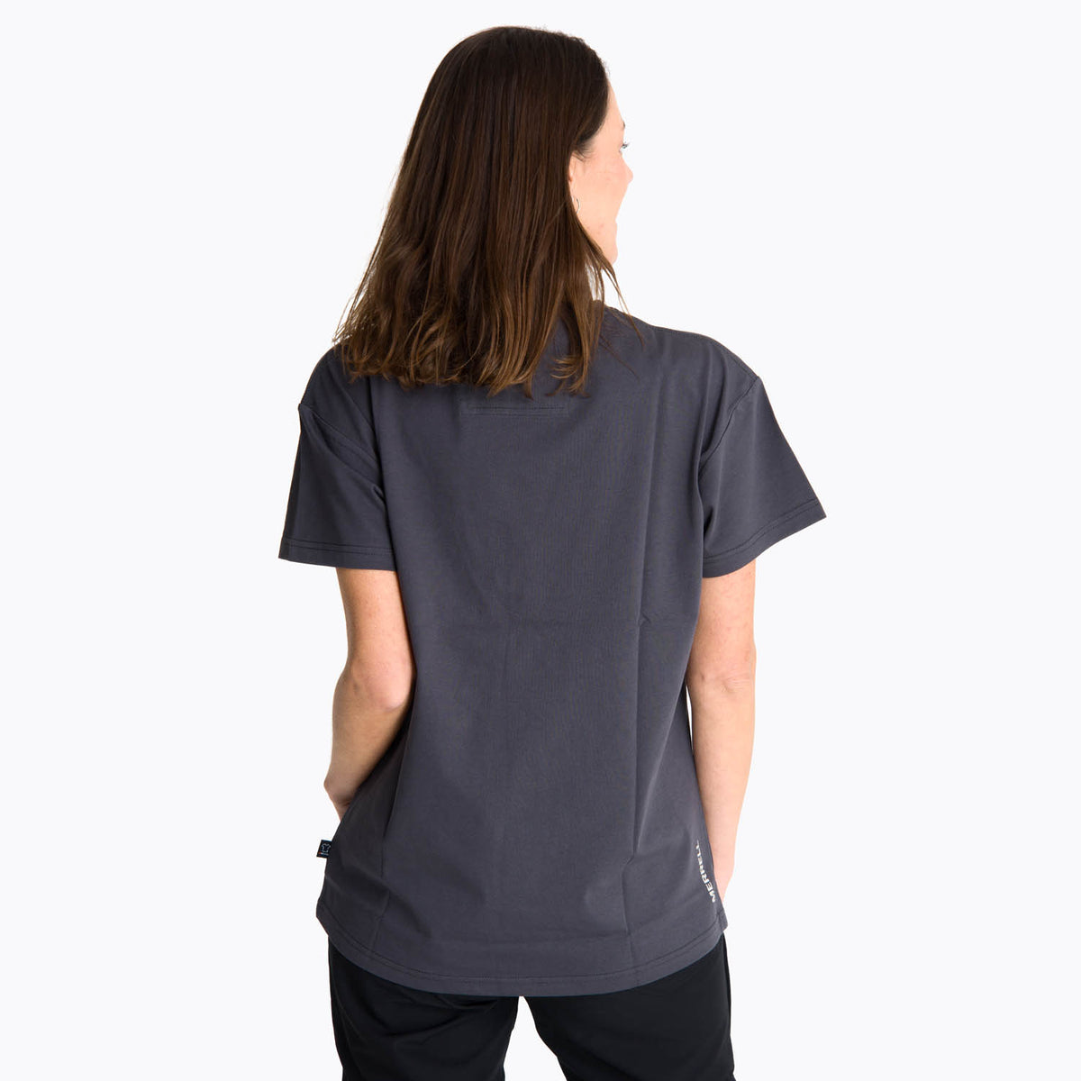 Polera Manga Corta Mujer Hata Gris Oscuro Merrell