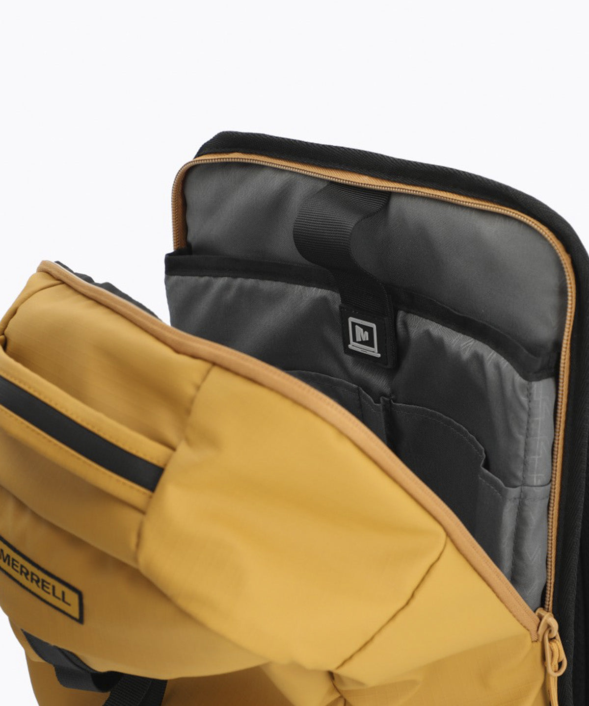 Mochila Unisex Atlas 24 Lt Urban Mostaza Merrell