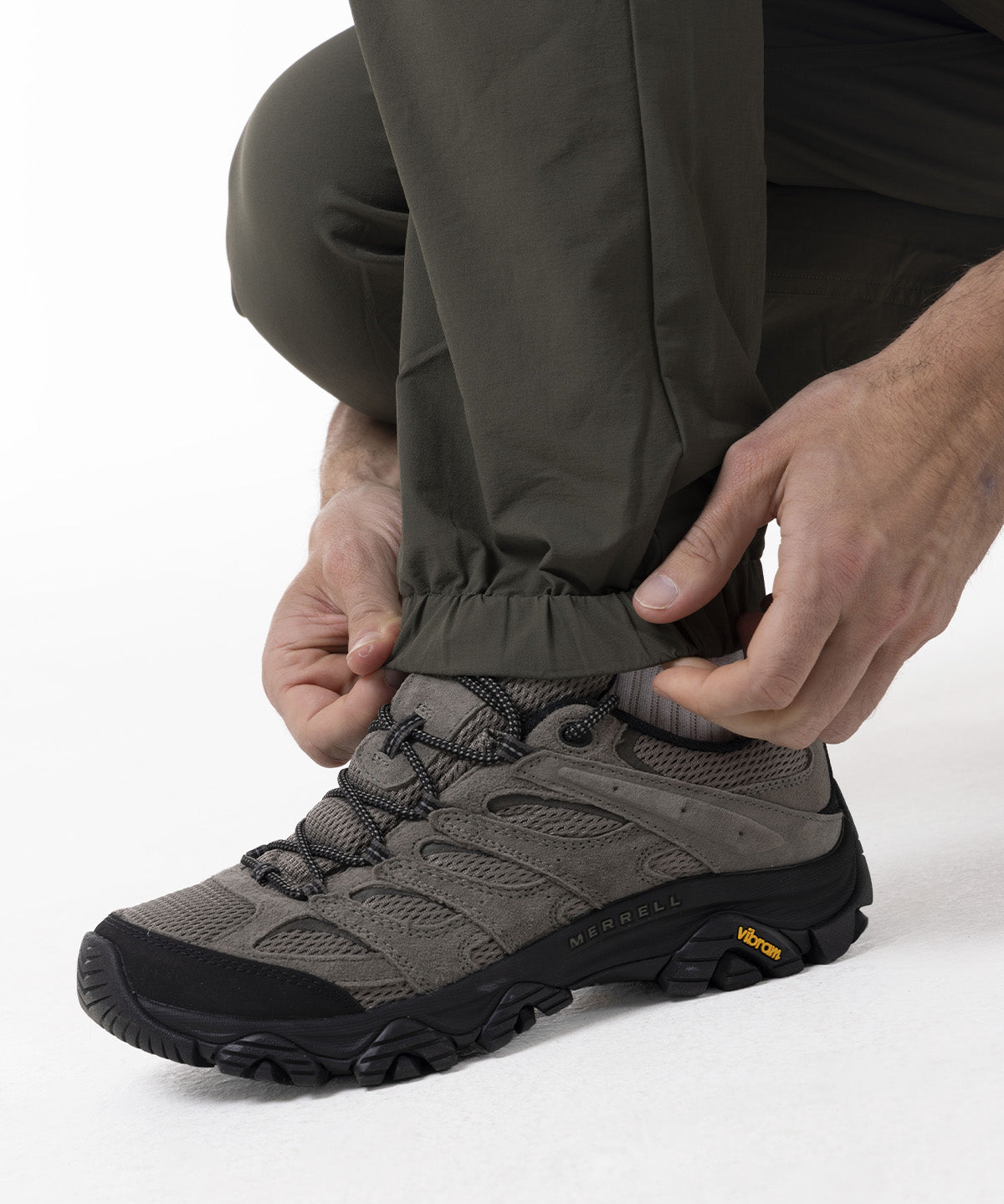 Pantalón Hombre Core Tech Jogger Verde Merrell