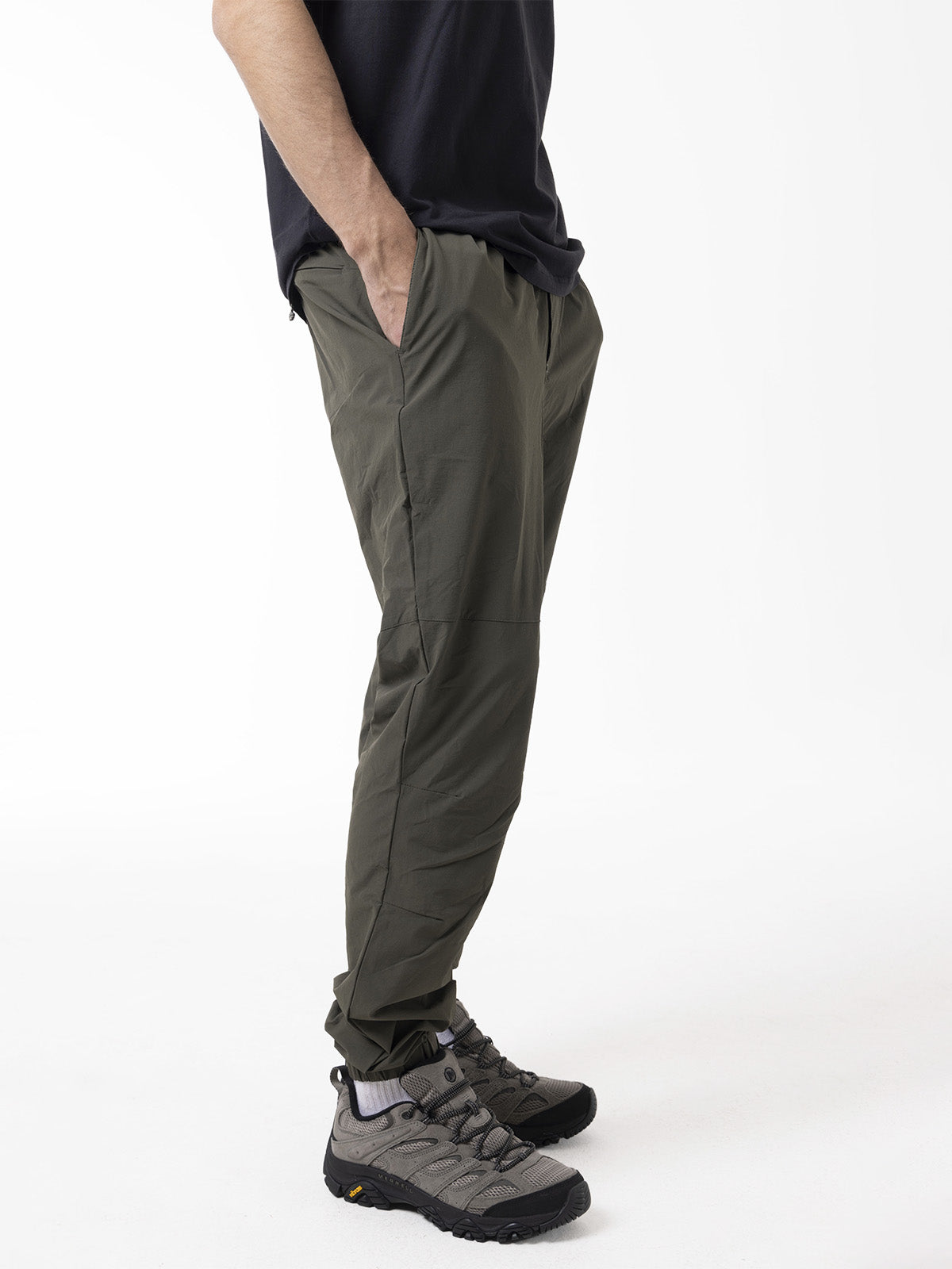 Pantalón Hombre Core Tech Jogger Verde Merrell