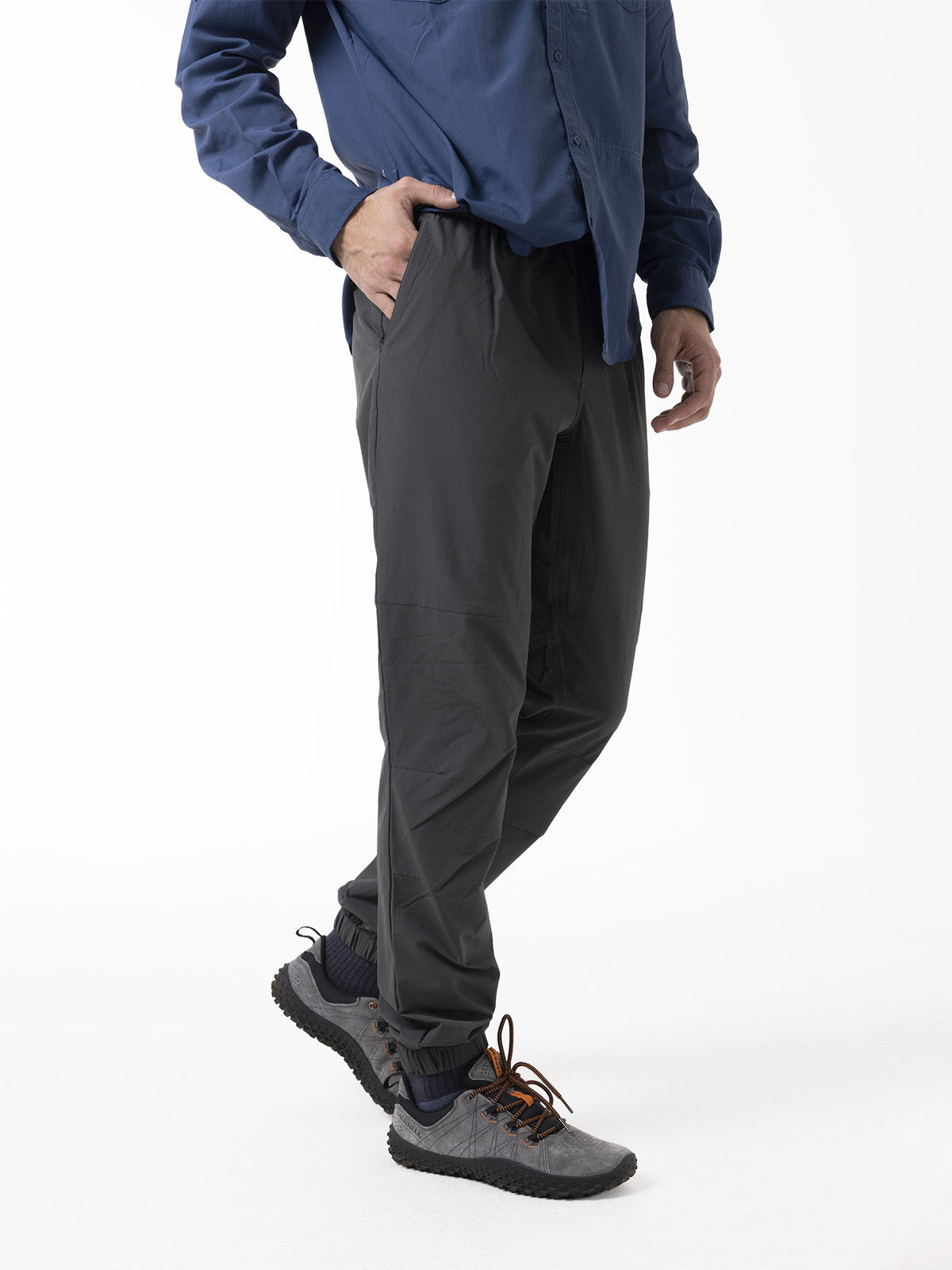 Pantalón Hombre Core Tech Jogger Gris Merrell