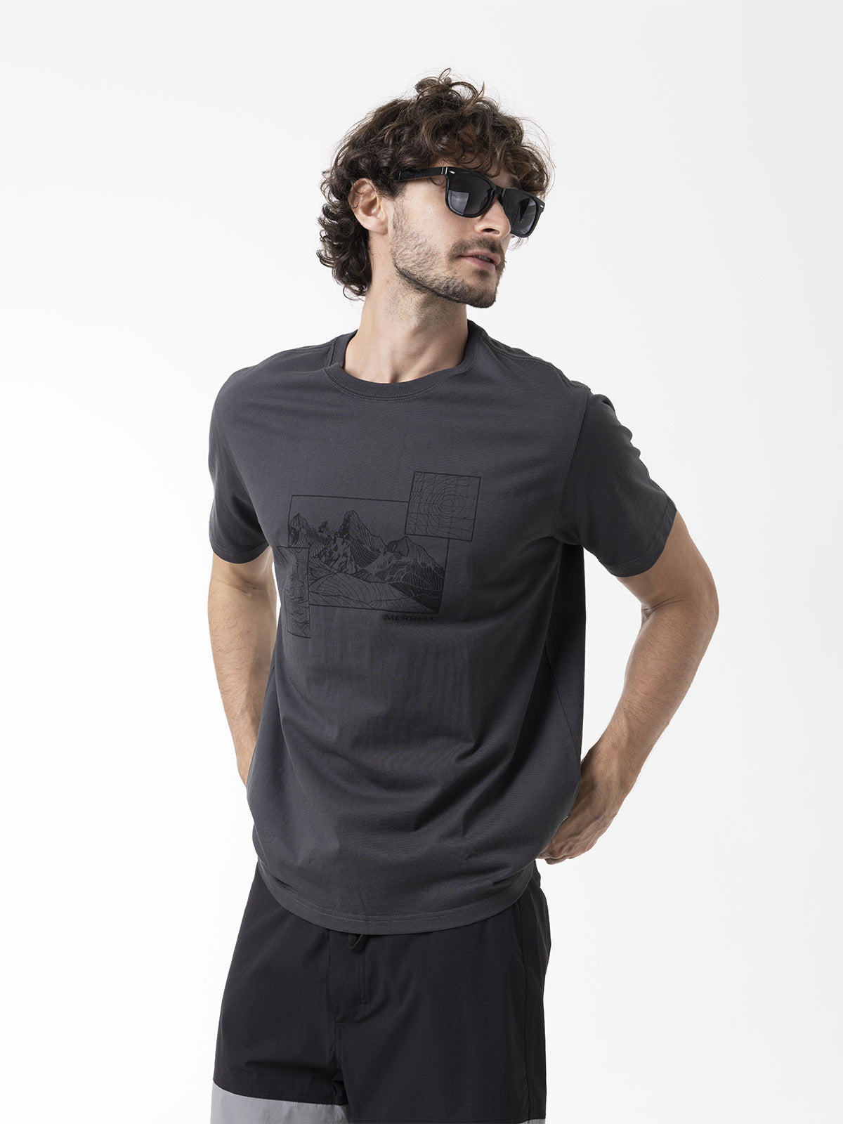 Polera Manga Corta Hombre Graphic Gris Oscuro Merrell