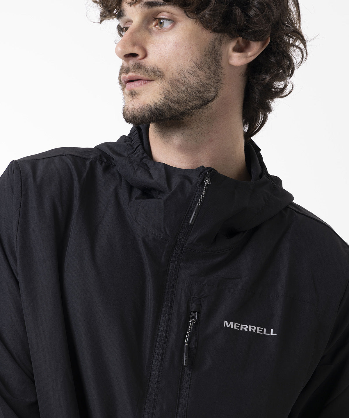 Cortaviento Hombre Tharais Trail Wind Negro Merrell