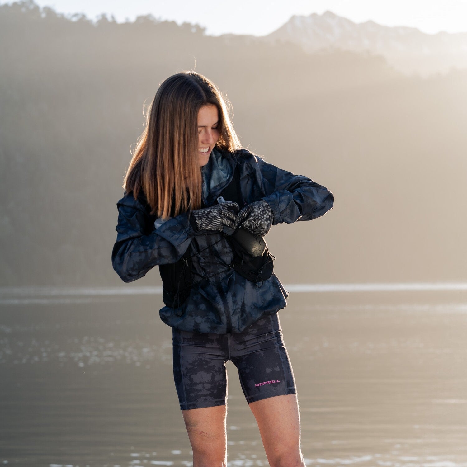 Short Mujer Trail Running Edición Skyfire Gris Merrell