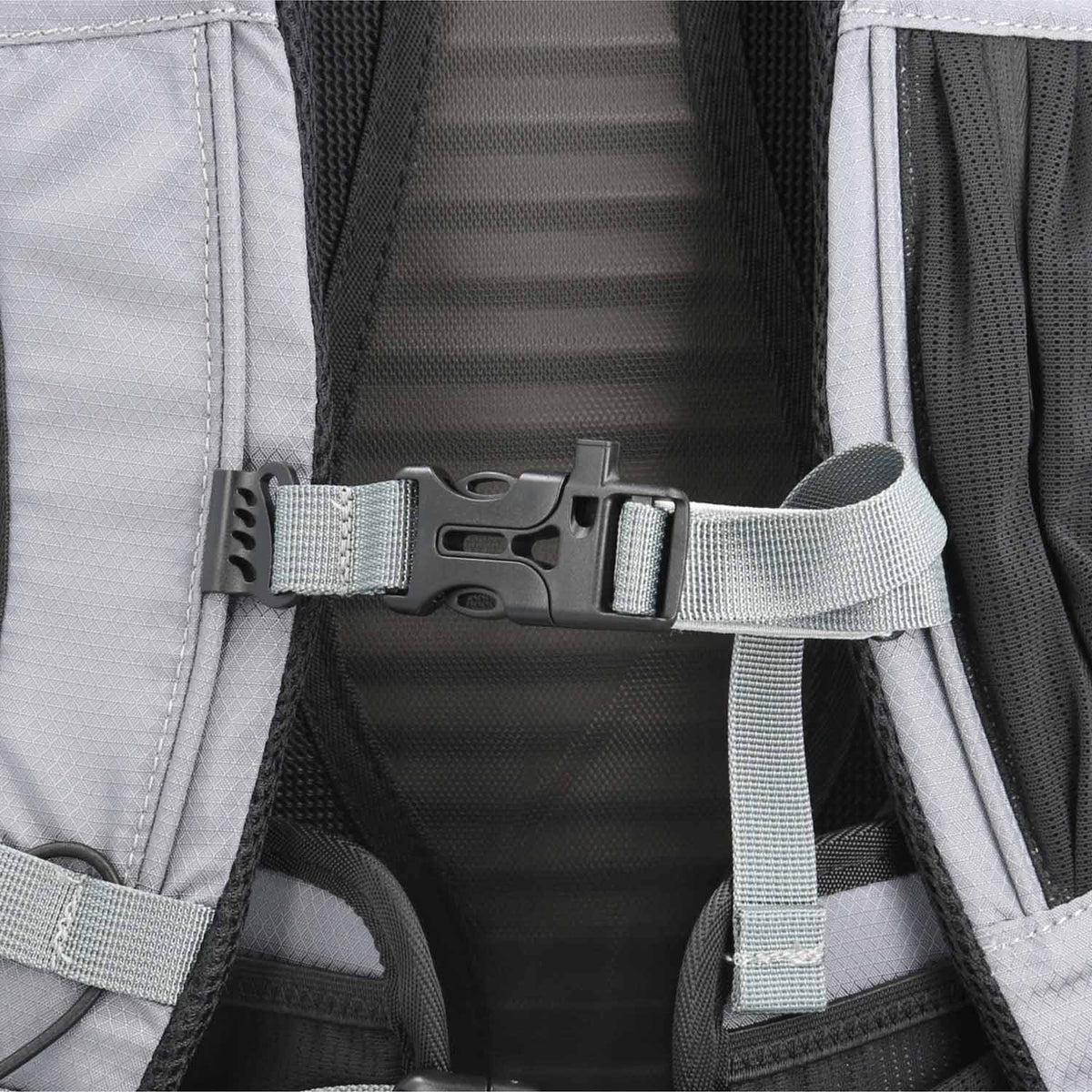 Mochila Unisex Crest Daypack 22L Gris Merrell