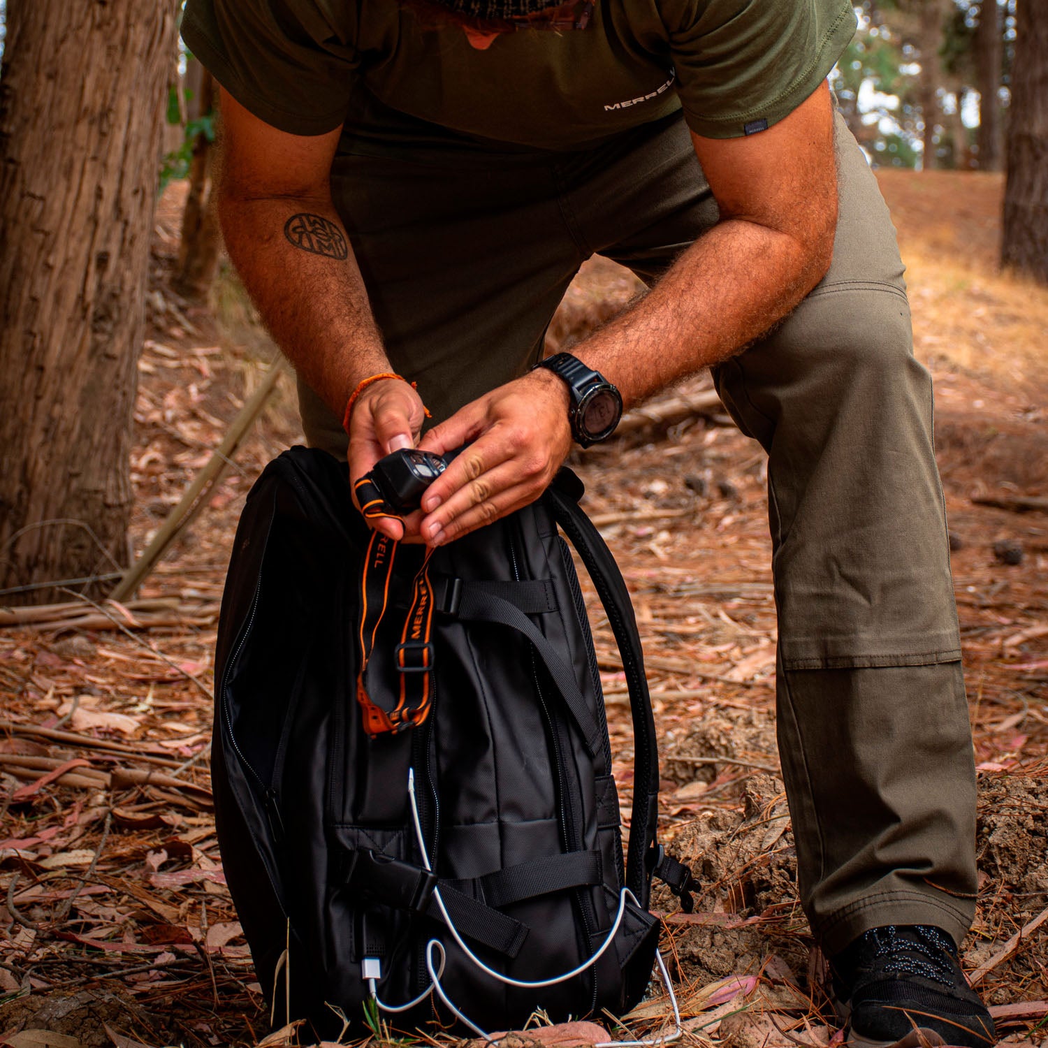 Mochila Unisex Outside Bag 38L Negro Merrell