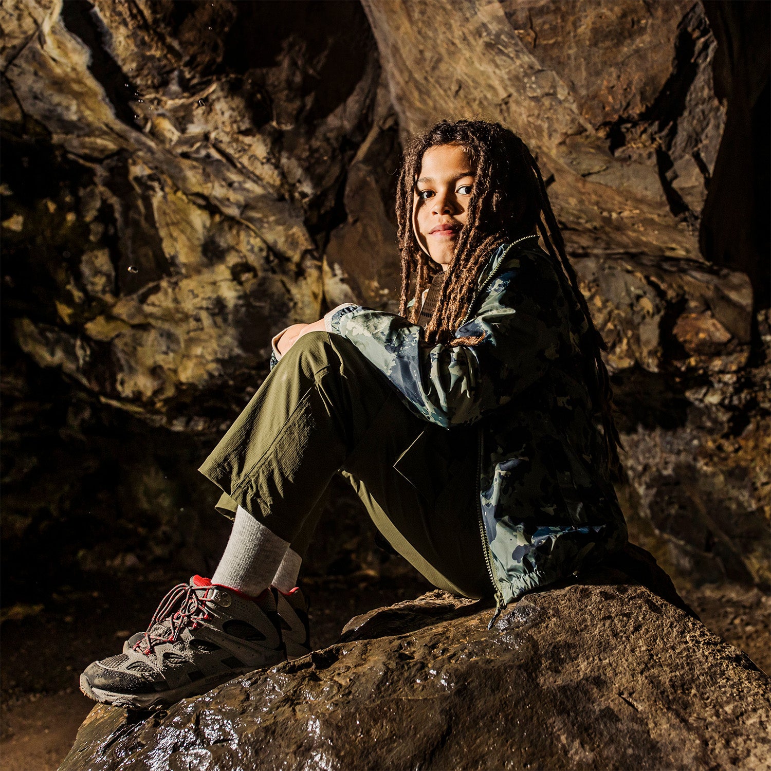 Botín Niños Moab 3 Mid Waterproof Boulder/Rojo Merrell