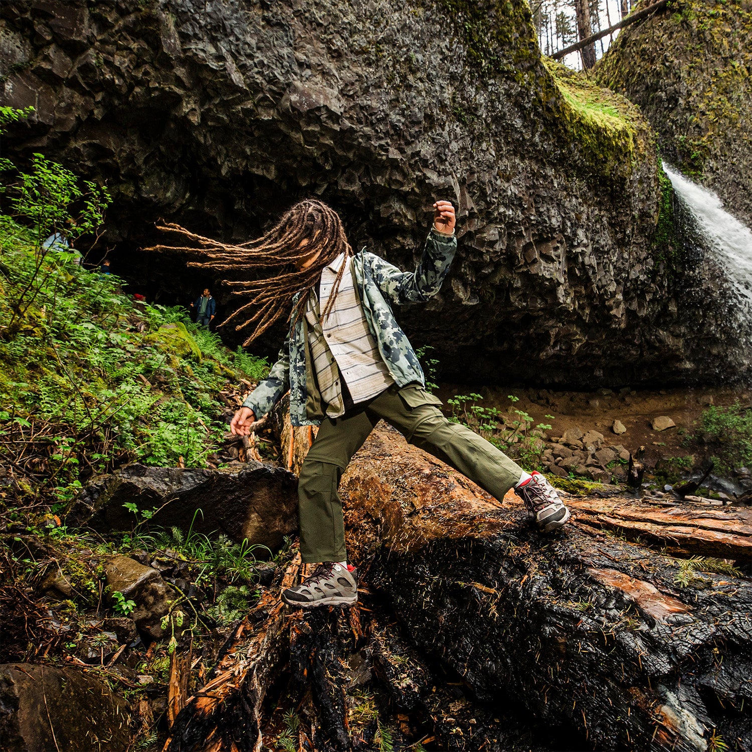 Botín Niños Moab 3 Mid Waterproof Boulder/Rojo Merrell